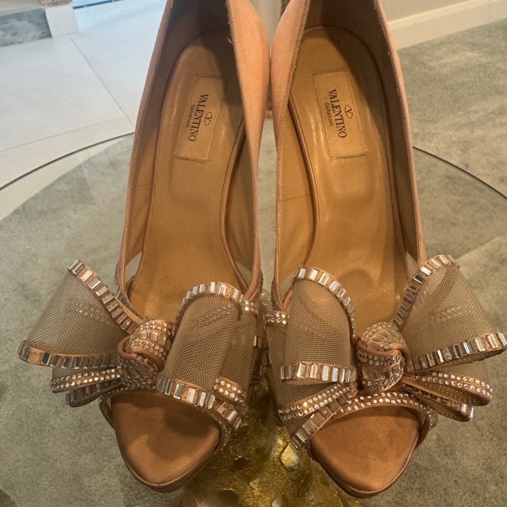 Valentino Women's Blush Embellished Bow Heels